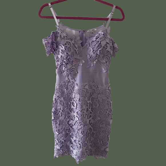 LILAC LACE DRESS - Picture 1 of 5